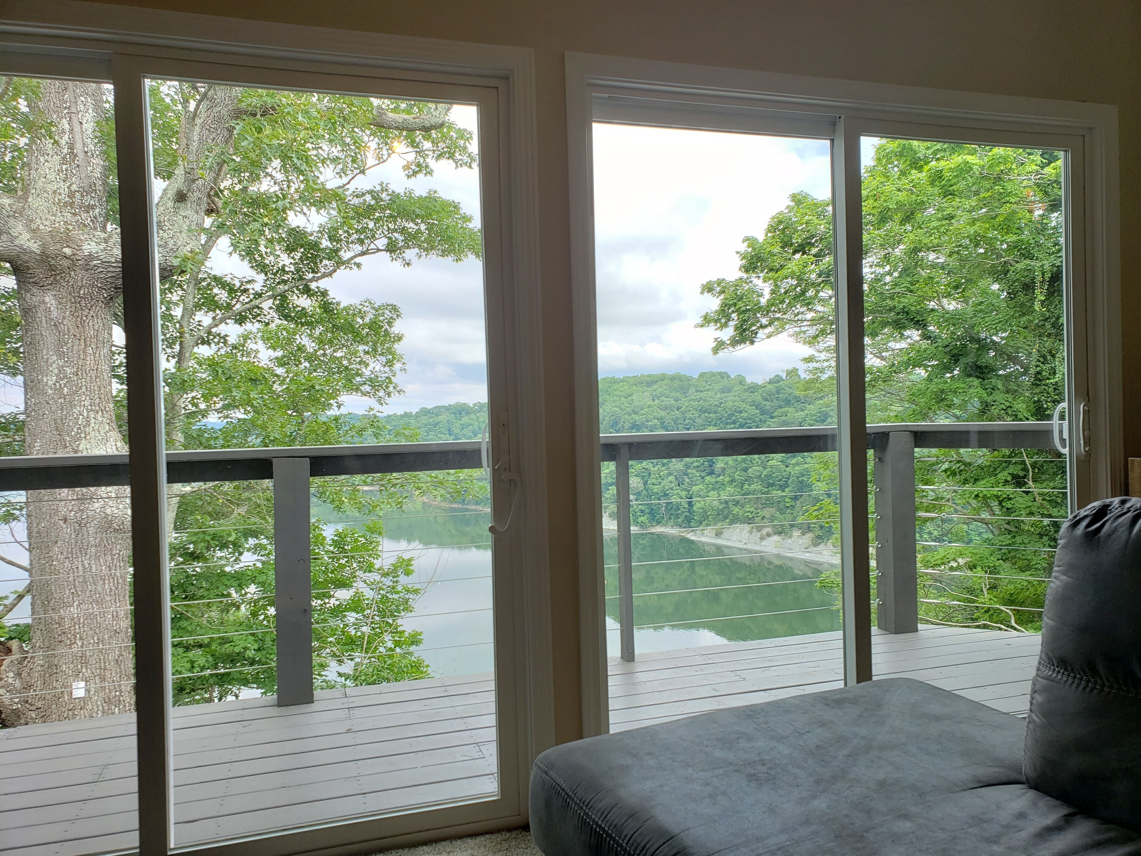 Lake View /4 Bedroom Townhome Sleeps 8/Near Lee's Ford Marina / New Construction