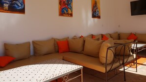 Bar lounge