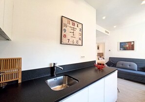 Interior - Lovely and Modern 1 Bedroom City Centre Cannes (Cannes)