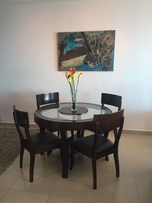Dining - Relaxation and Peace in Panama . (Playa Blanca)