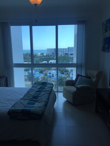 Relaxation and Peace in Panama .