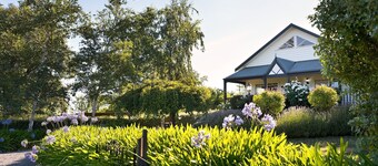 Aggies Way - dog friendly with  panoramic views