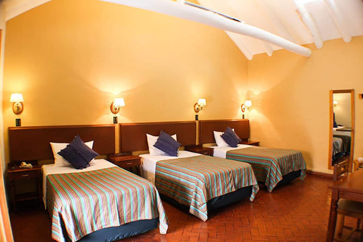 Superior Triple Room, 3 Twin Beds, Non Smoking | In-room safe, desk, free WiFi, bed sheets