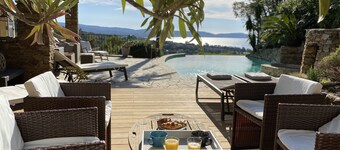 Very nice villa with infinity pool, sea view, harbor, Cavalaire