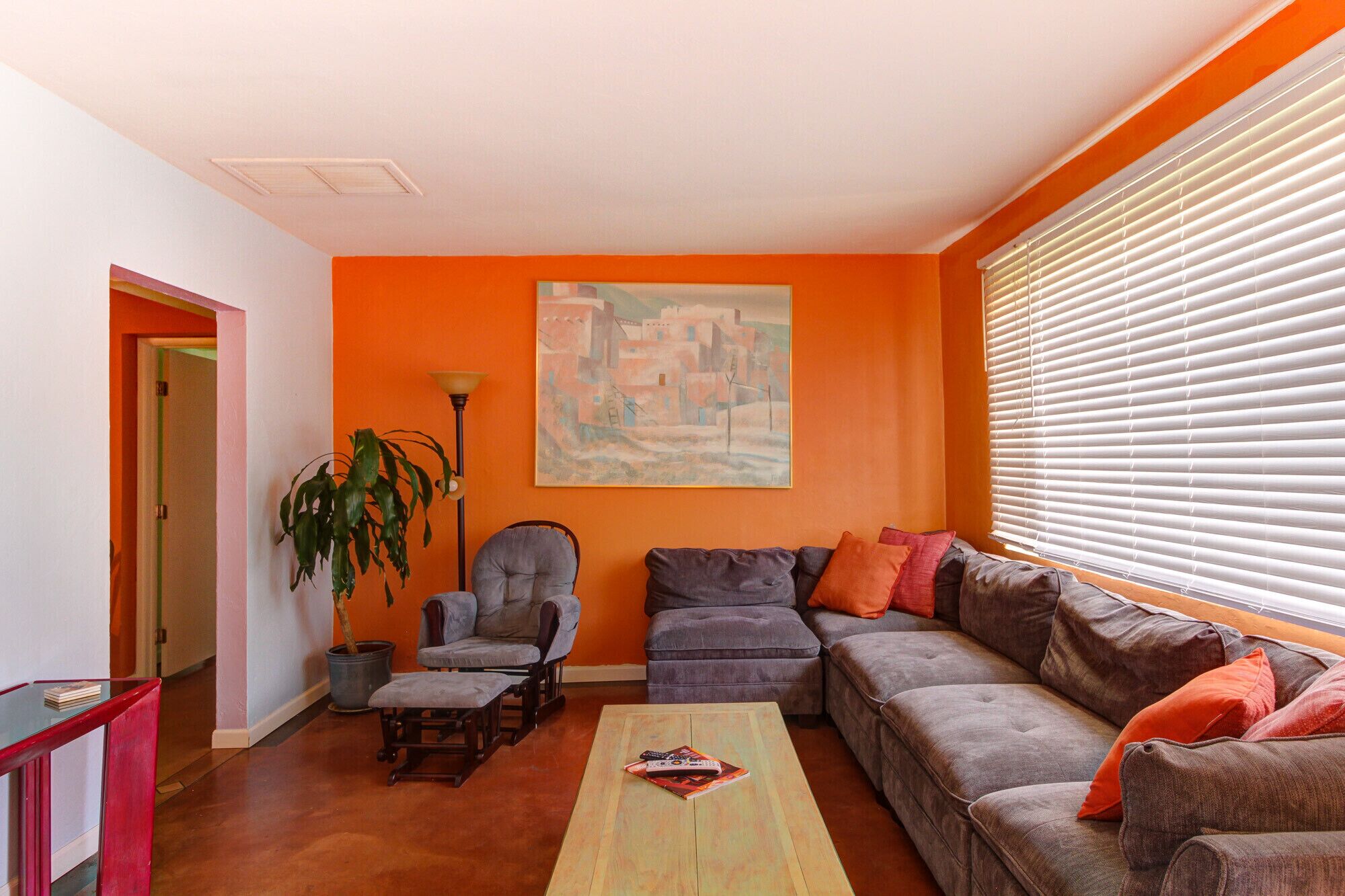 Smart TV, DVD player, books