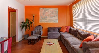 Sentez-vous comme un Tucsonan local Ă "The Bungalow" - Dans le Midtown Tucson classique -