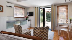 Interior - Koovelly Garden Studio- cosy retreat (Hepburn)