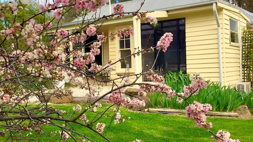 Koovelly Garden Studio- cosy retreat