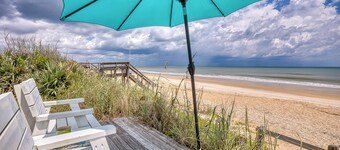 The Artist Beach House- Beachfront - 6298S