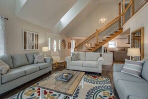 Smart TV - North Nashville Farmhouse (Hendersonville)