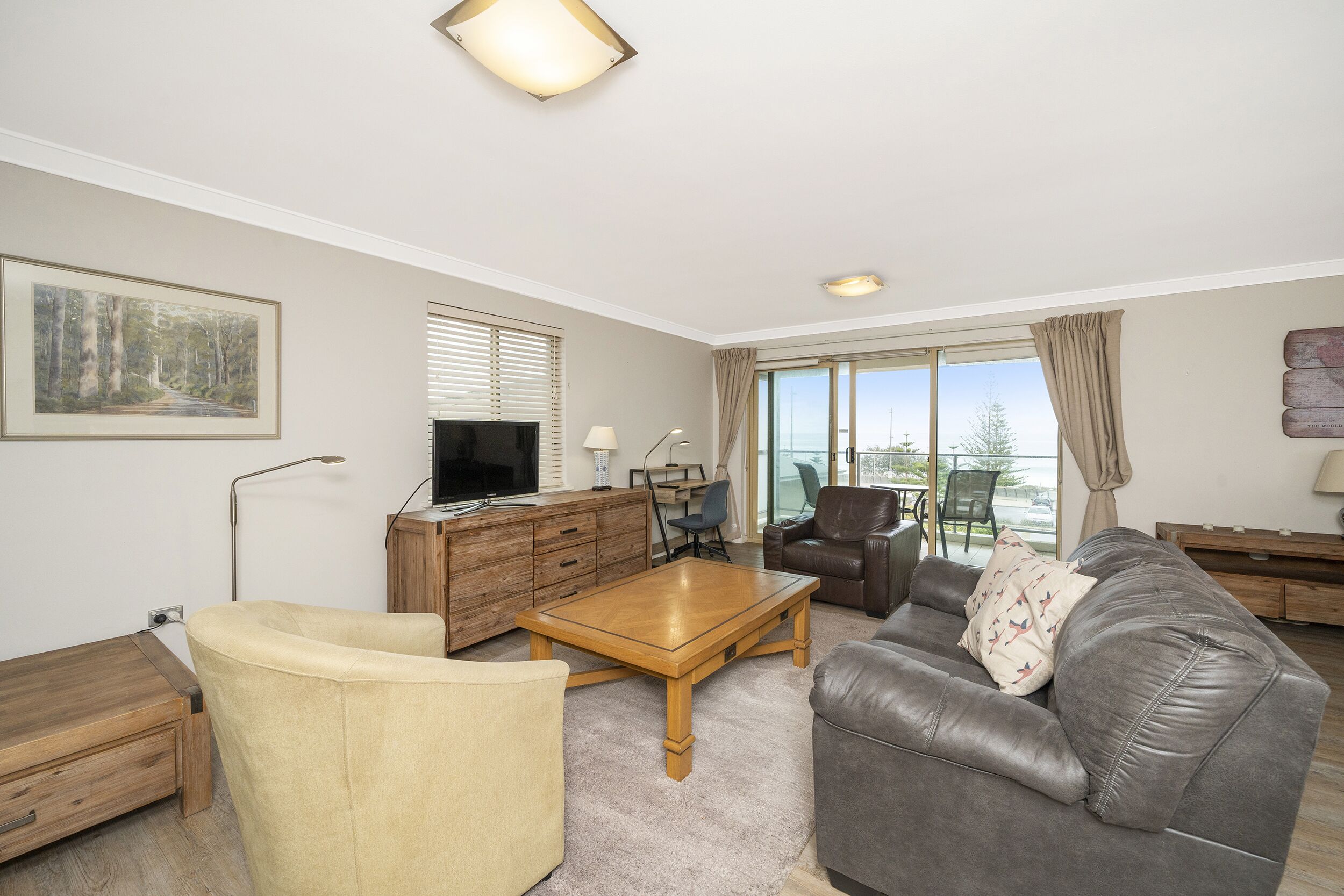 Sandcastles at the Beach - Outstanding Location