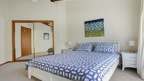 3 bedrooms, iron/ironing board
