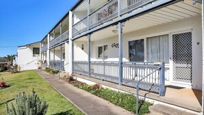 Unclassified image, 3 of 14, button - North Terrace 9 (Merimbula)