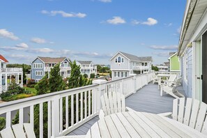 Outdoor dining - 1606 - Shades of Sand, a spacious 4-bed 4.5-bath Corolla, NC, hot tub, perfect for up to 9 guests. (Corolla)