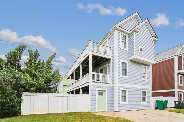 Exterior - 1606 - Shades of Sand, a spacious 4-bed 4.5-bath Corolla, NC, hot tub, perfect for up to 9 guests. (Corolla)