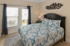 Casa, 4 quartos, piscina particular (3 Bathrooms - The Reel World) | 4 quartos, Wi-Fi de cortesia