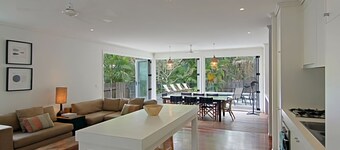 Lantana Beach House - 77 Butler Street