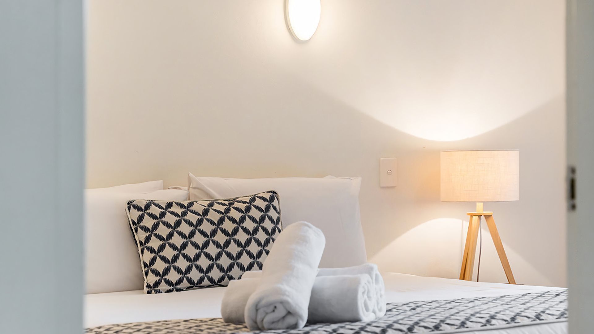 3 bedrooms, WiFi, bed sheets