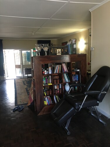 B & B, Zimmer mit NDALA-Service, kostenloses WLAN.