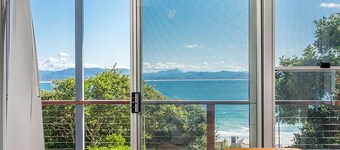 13 Brownell Drive Wategos Beach - Beach House