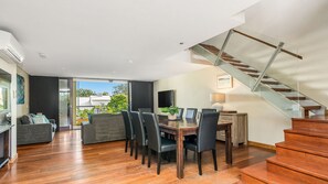 Interior - A Seventh Heaven Apartment 6 -21- 25 Fletcher Street (Byron Shire)