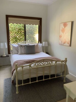 3 habitaciones y tabla de planchar con plancha 