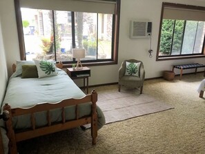 3 chambres, fer et planche à repasser