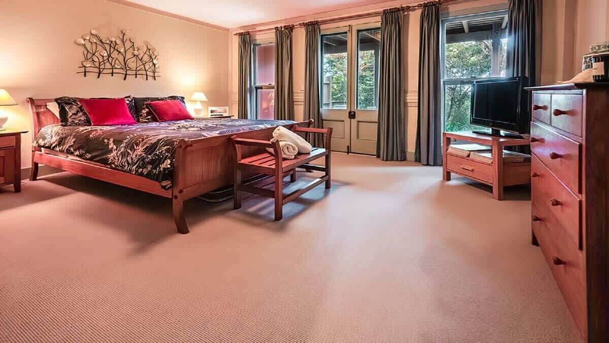 3 bedrooms, iron/ironing board, WiFi