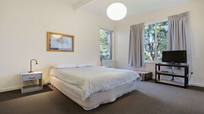 4 chambres, bureau, fer et planche à repasser, Wi-Fi