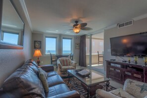 Smart TV - BEAUTIFULLY CUSTOMIZED AND RENOVATED WITH SPECIAL ONE OF A KIND FEATURES! 1 FRE (destin)