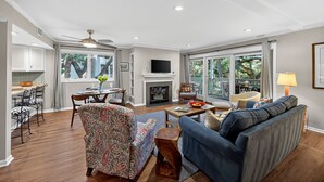 TV, DVD player - GREAT Central Resort Location! Walk to Amenities! Community Pool! (Isle Of Palms)