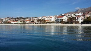 Beach - A1 apartmant with pool and sea view (Podstrana)