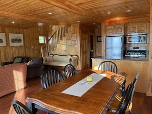 Dining - Stunning home on Louis Head Beach available for rent. (Louis Head)