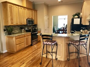 Fridge, microwave, stovetop, dishwasher