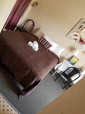 Individually decorated, individually furnished, free WiFi, bed sheets - Windsor Hotel Dalby (Dalby)