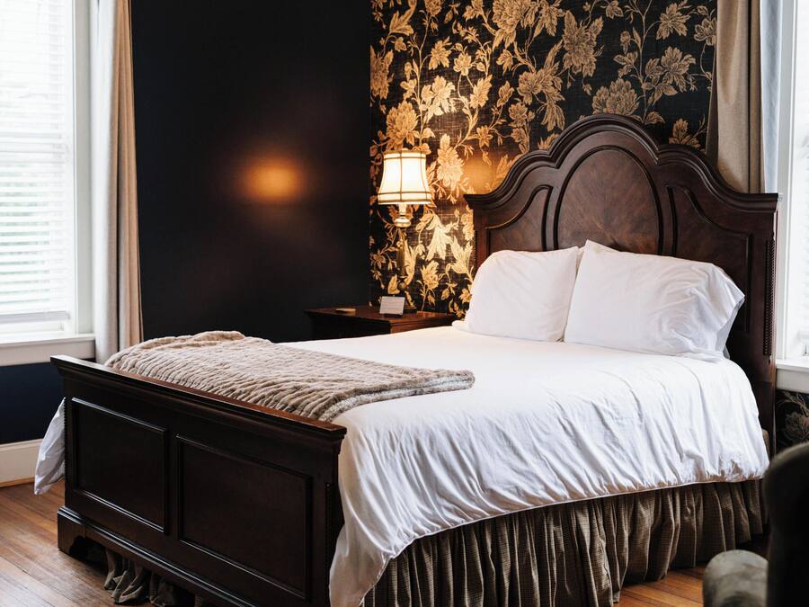 Premium Double Room, 1 Bedroom, Non Smoking (The Georgia Room) | Egyptian cotton sheets, premium bedding, down duvets
