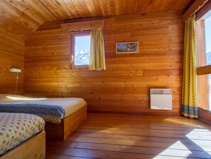 4 chambres, fer et planche à repasser, Wi-Fi