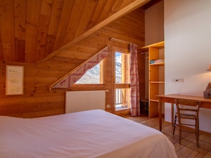 4 chambres, fer et planche à repasser, Wi-Fi