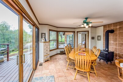 Hope's Vista - Pet Friendly, Great for Family Gatherings! Sleeps 12!