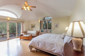 4 عدّة غرف نوم وسرير سفر وواي فاي مجانًا وملاءات أسرّة