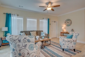 House, 4 Bedrooms, Private Pool (3 Bathrooms - After Dune Delight) | Makan dalam bilik