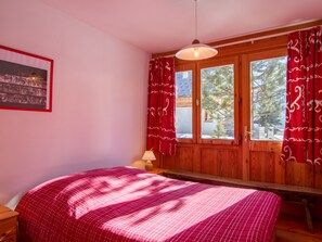 4 chambres, fer et planche à repasser, Wi-Fi