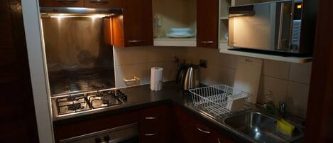 Apartment, 1 Bedroom, Non Smoking | Private kitchen