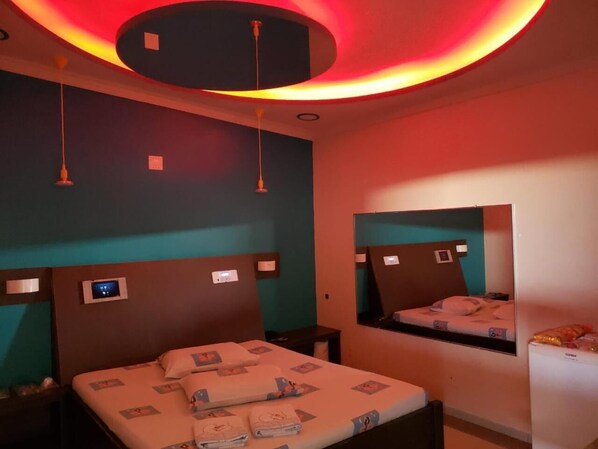Minibar, desk, blackout curtains, soundproofing - SP Hotel - Adults Only (Mogi-Mirim)