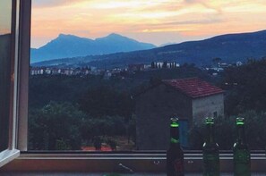 Schreibtisch, Verdunkelungsvorhänge, kostenloses WLAN, Bettwäsche