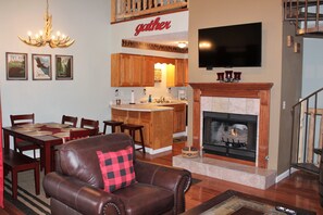 TV, fireplace, DVD player