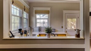 House, Multiple Beds (Nick's Place) | Private kitchen - Nick's Place (Jacksonville)