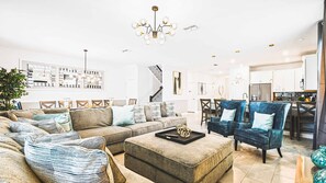 Smart TV, video games, DVD player, table football - Harry Potter, Mickey & Space Rooms + Theater! (Davenport)