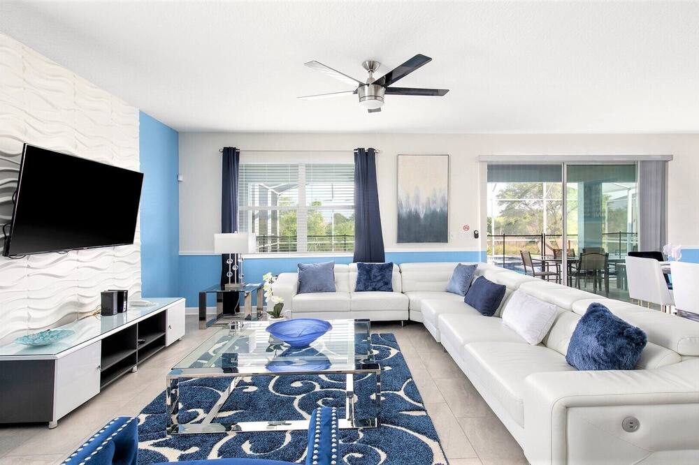 ❤️❤️❤️Disney Luxury Home w/ private pool/theater in ChampionsGate Golf Resort