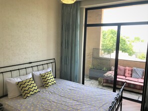 3 chambres, fer et planche à repasser, Wi-Fi, draps fournis